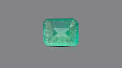 Zambian Emerald (Panna) 4.45 Carats / 4.89 Ratti