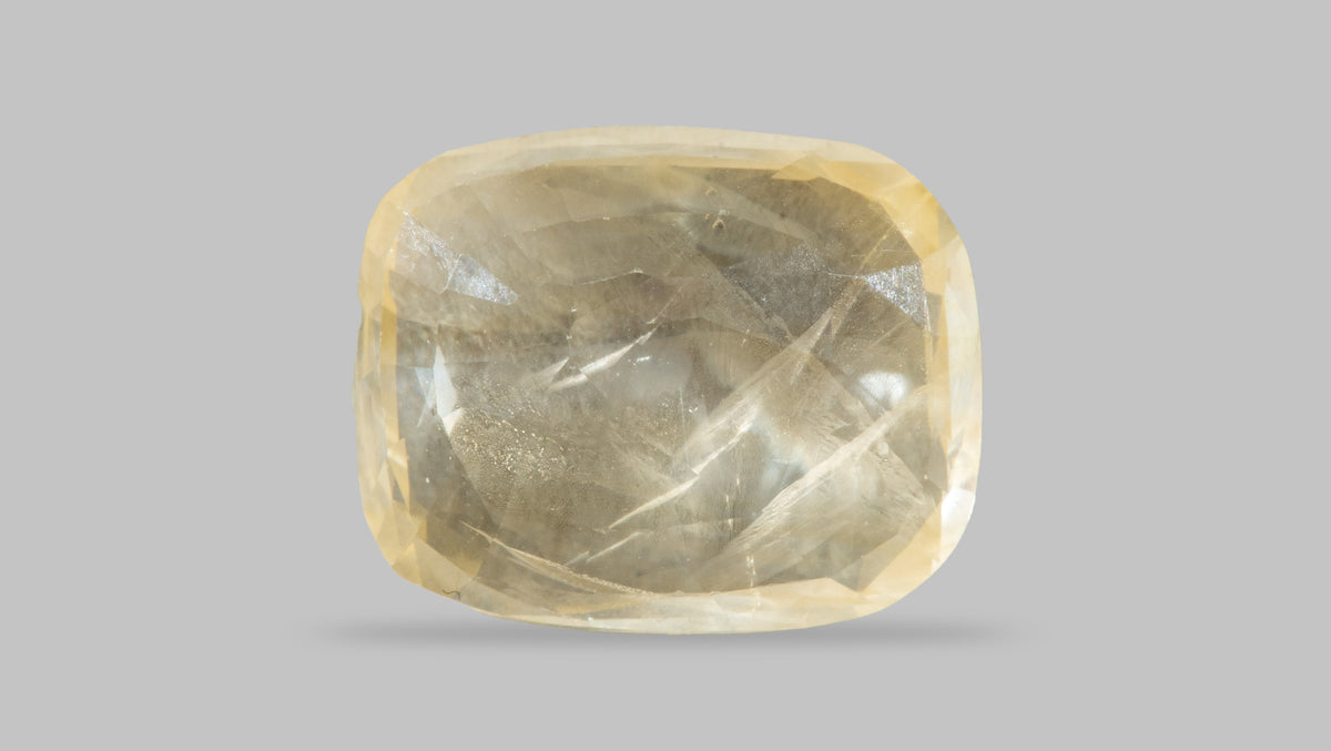 Natural Yellow Sapphire 3.58 Carats / 3.93 Ratti