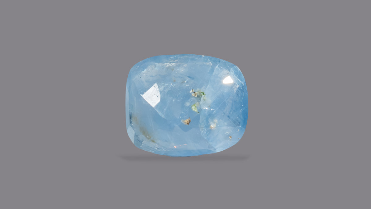 Natural Blue Sapphire 4.66 Carats / 5.12 Ratti