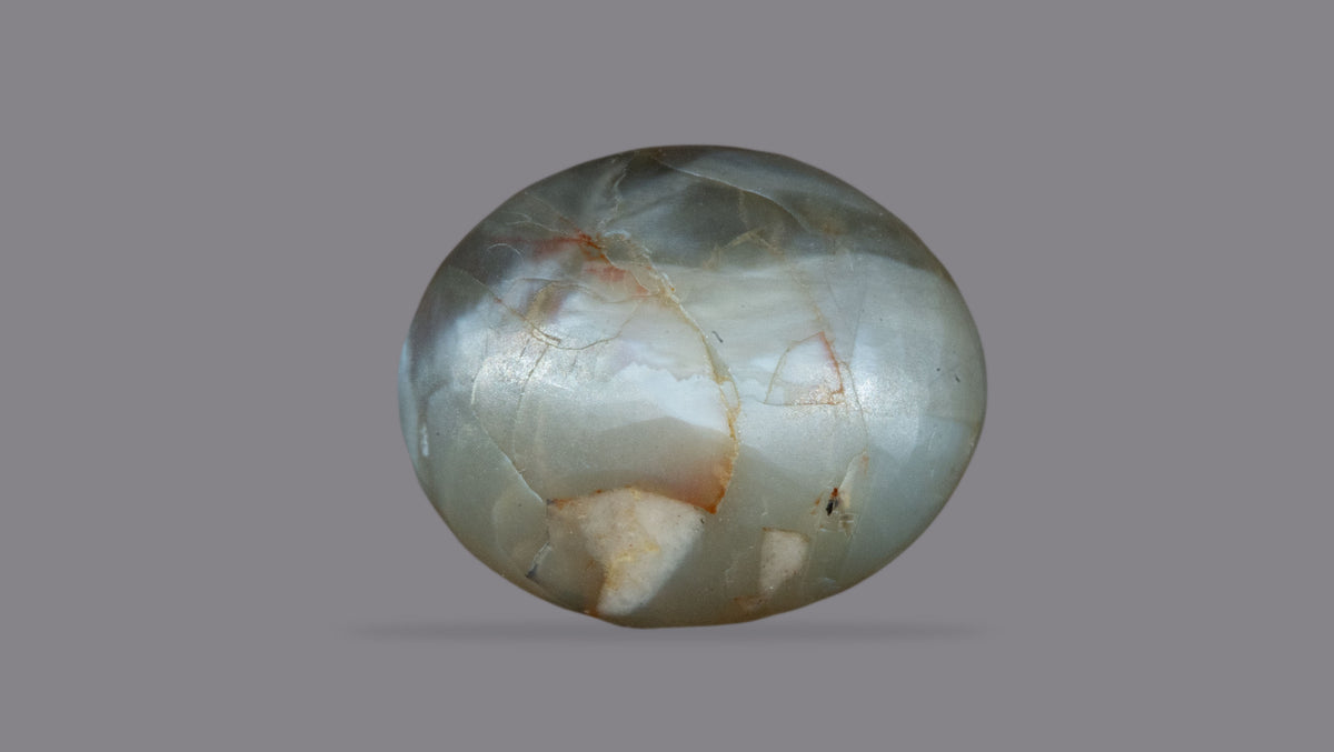 Cat's Eye (Lehsuniya) 12.01 Carats / 13.2 Ratti