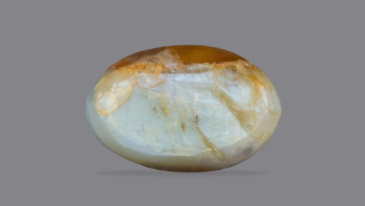 Cat's Eye (Lehsuniya) 7.22 Carats / 7.93 Ratti