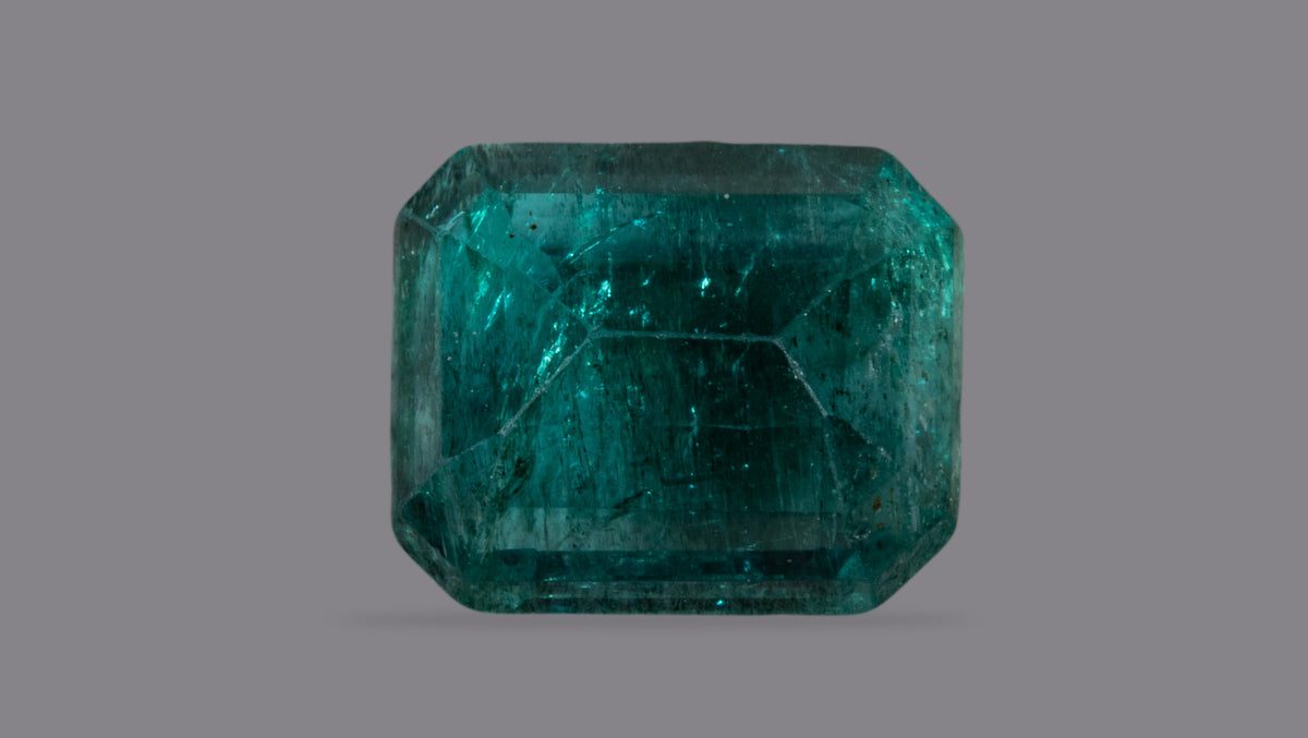 Zambian Emerald (Panna) 2.39 Carats / 2.63 Ratti