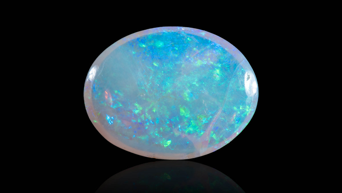 White Opal With Fire 3.67 Carats / 4.03 Ratti