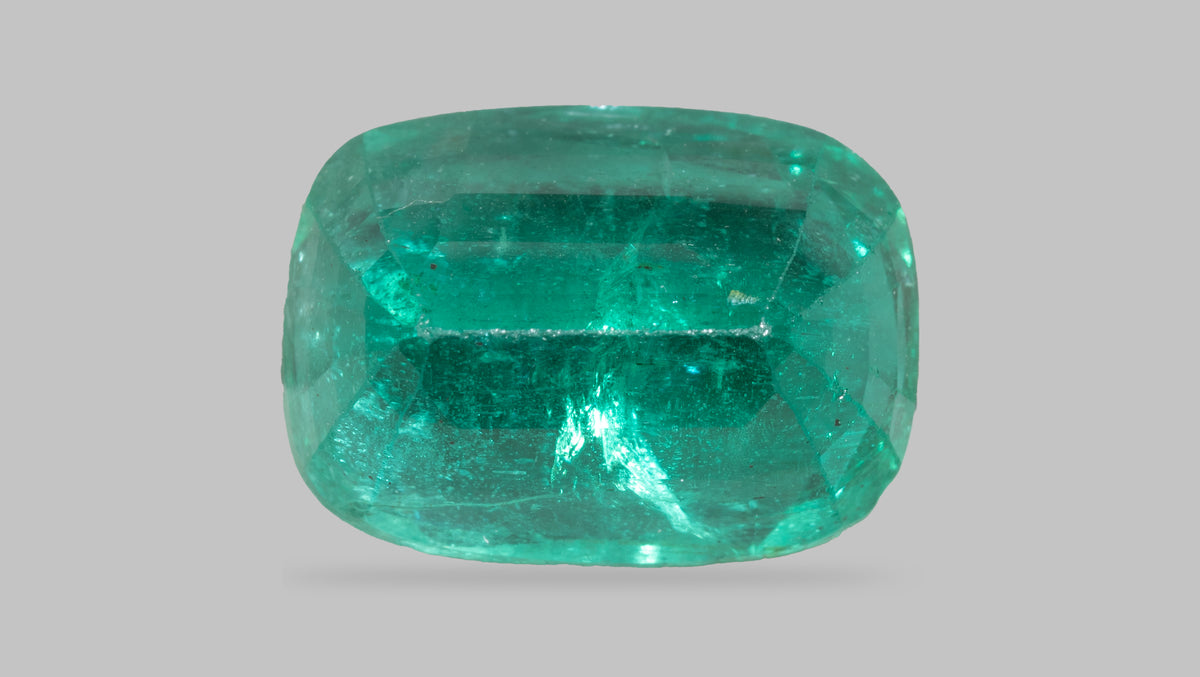 Zambian Emerald (Panna) 4.48 Carats / 4.92 Ratti