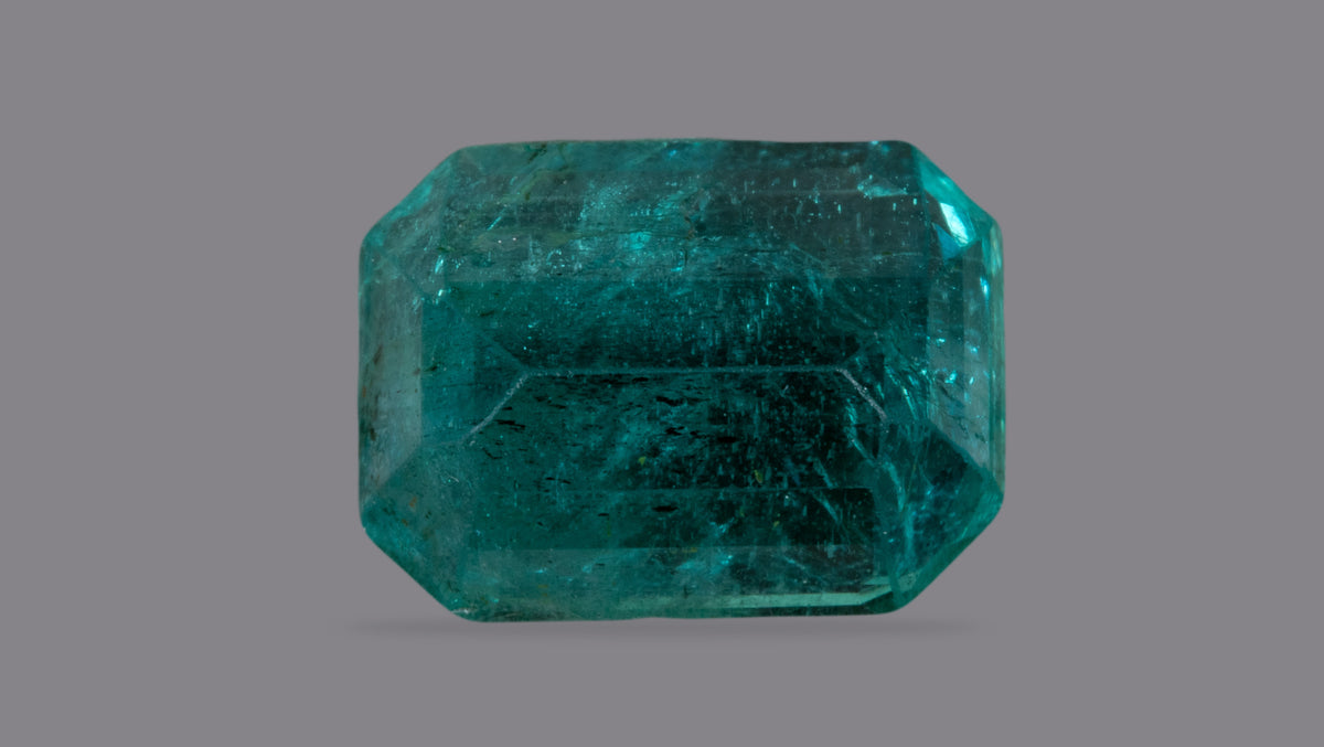 Zambian Emerald (Panna) 3.43 Carats / 3.77 Ratti