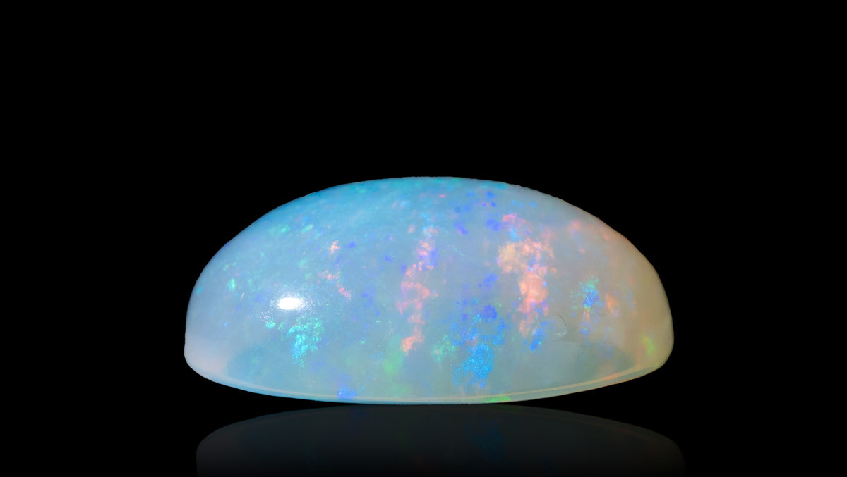 White Opal With Fire 3.86 Carats / 4.24 Ratti