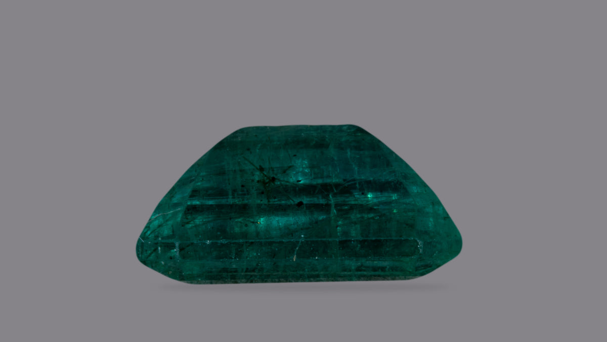 Zambian Emerald (Panna) 3.88 Carats / 4.26 Ratti