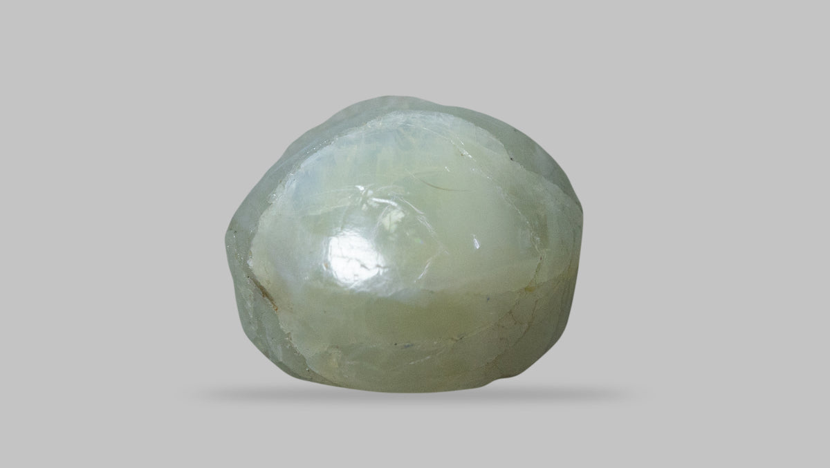 Cat's Eye (Lehsuniya) 4.50 Carats / 4.95 Ratti