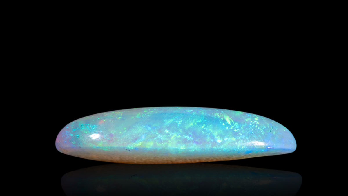 White Opal With Fire 5.95 Carats / 6.54 Ratti