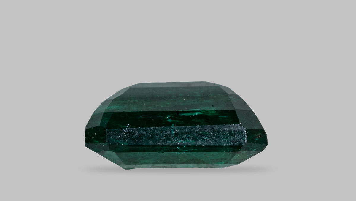 Zambian Emerald (Panna) 4.73 Carats / 5.2 Ratti