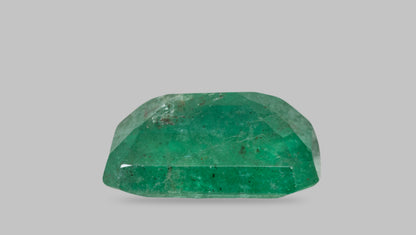 Zambian Emerald (Panna) 2.18 Carats / 2.4 Ratti