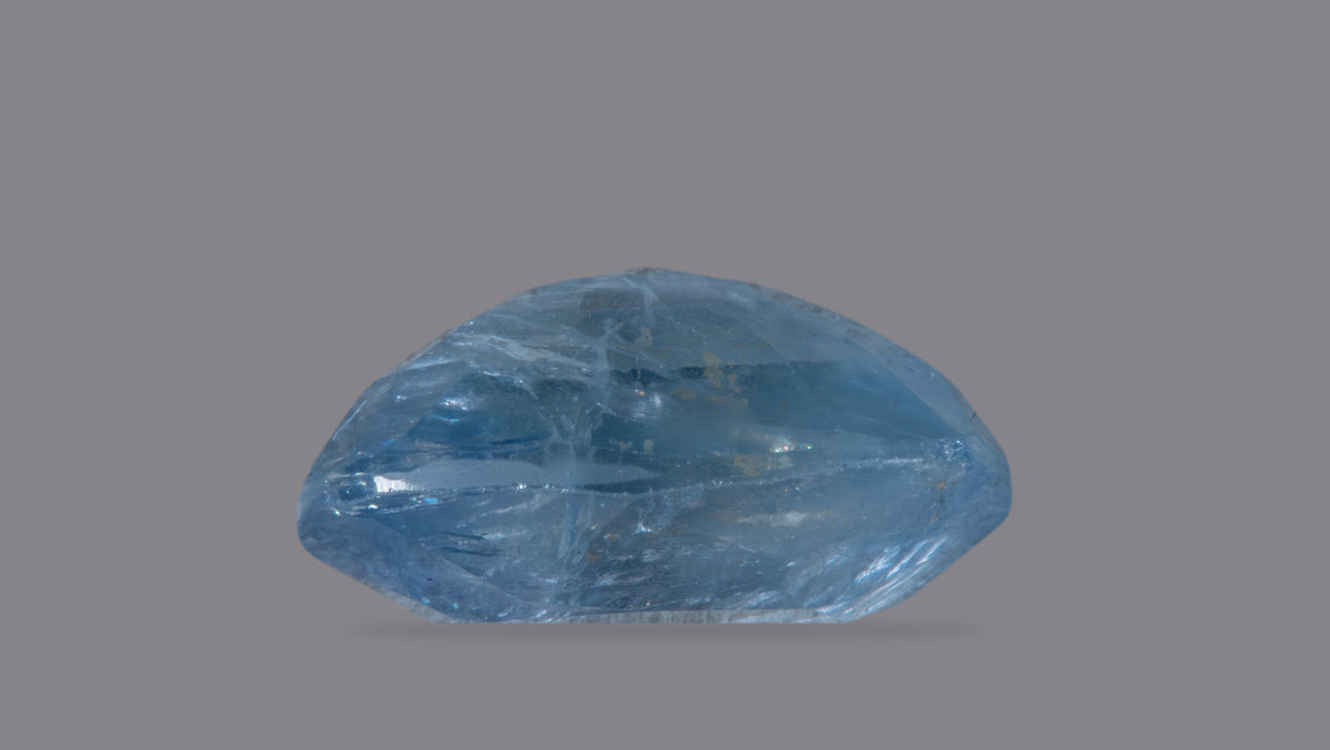 Natural Blue Sapphire 9.08 Carats / 9.98 Ratti