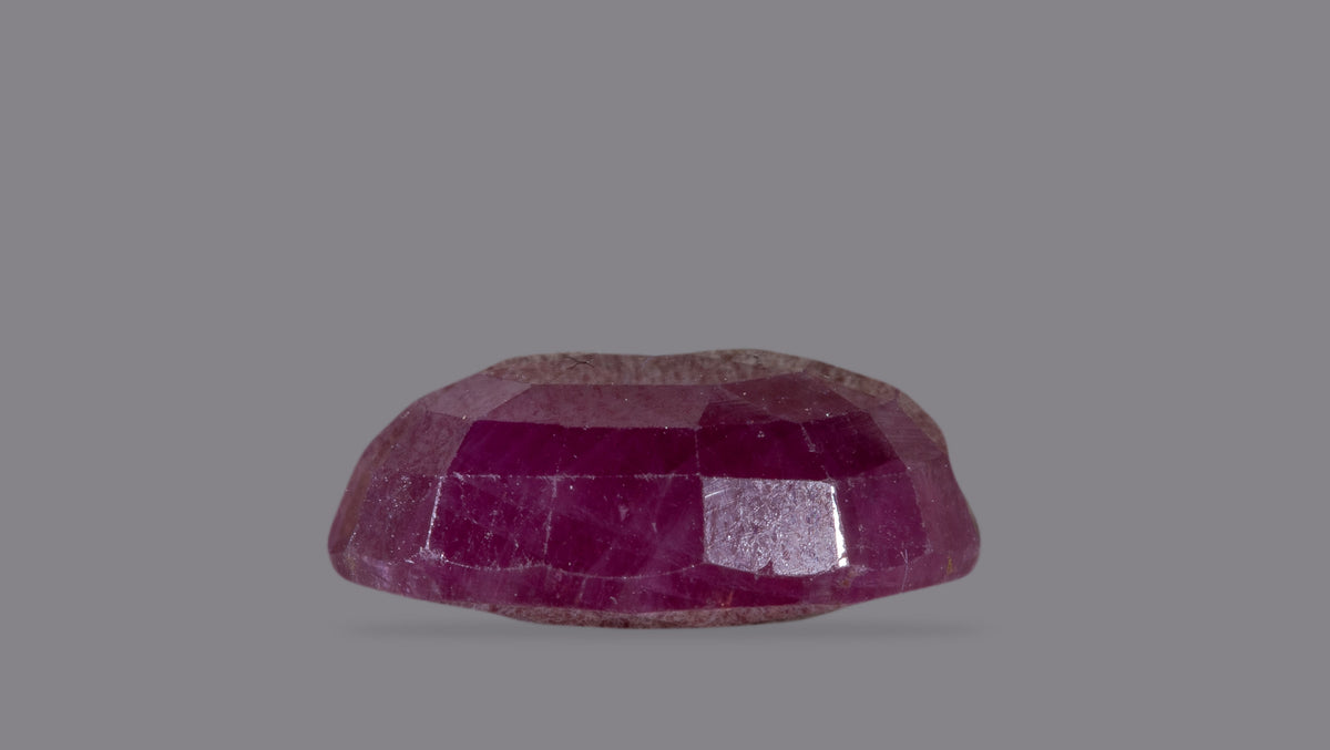 African Ruby (Manik) 6.38 Carats / 7.01 Ratti
