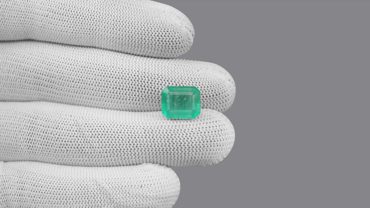 Zambian Emerald (Panna) 6.37 Carats / 7 Ratti