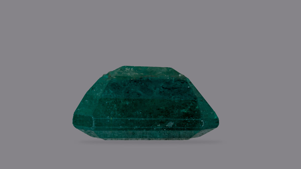 Zambian Emerald (Panna) 3.22 Carats / 3.54 Ratti