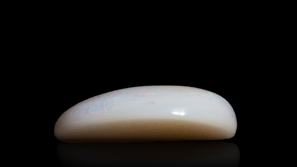 White Opal With Fire 12.50 Carats / 13.74 Ratti