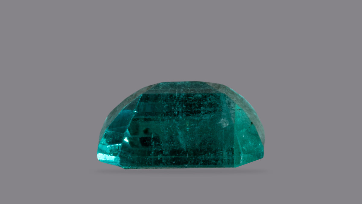 Zambian Emerald (Panna) 1.68 Carats / 1.85 Ratti