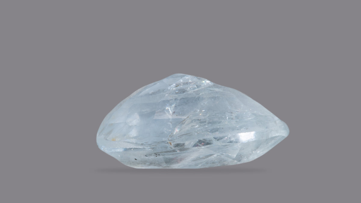 Natural Blue Sapphire 5.50 Carats / 6.04 Ratti