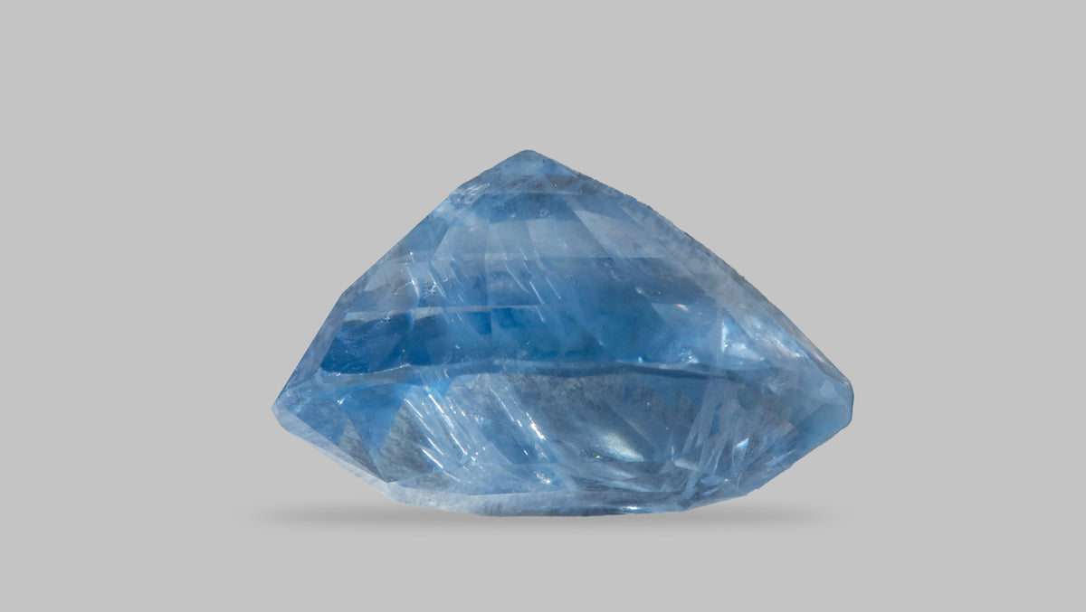Natural Blue Sapphire 6.16 Carats / 6.77 Ratti