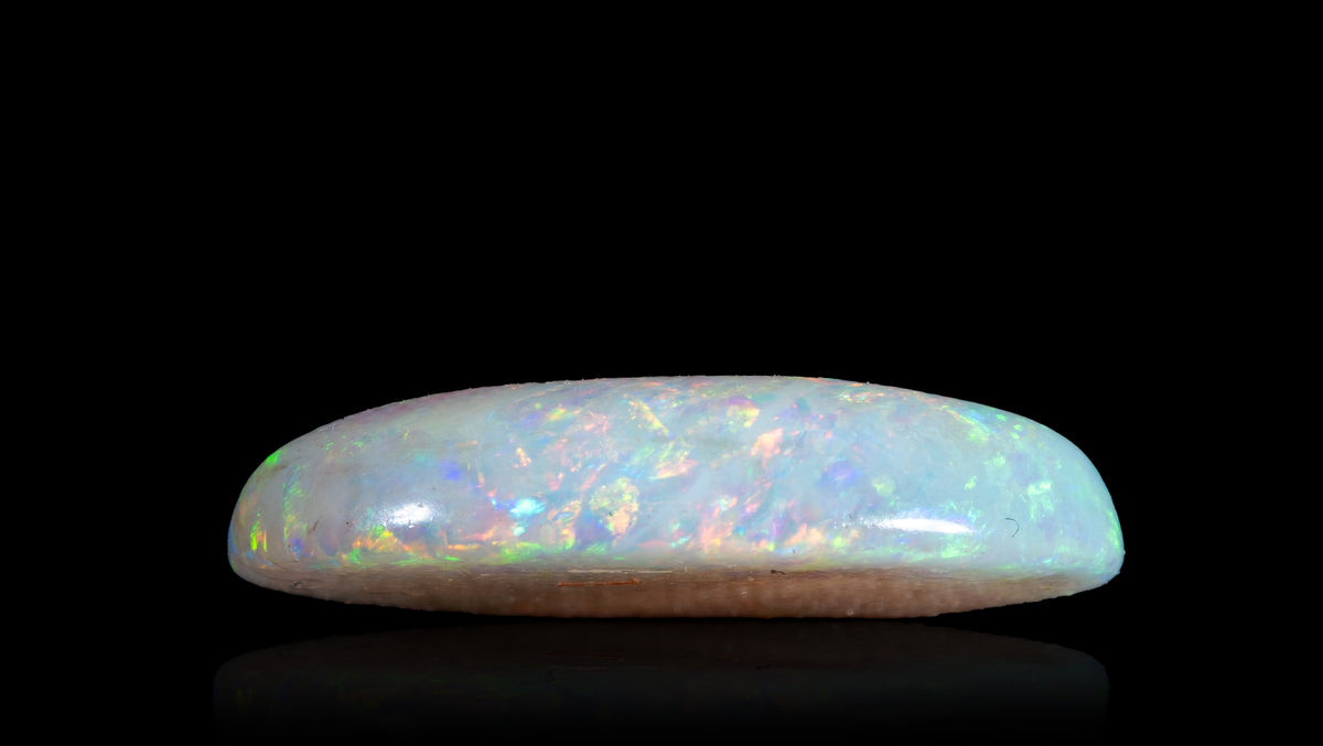 White Opal With Fire 4.19 Carats / 4.6 Ratti