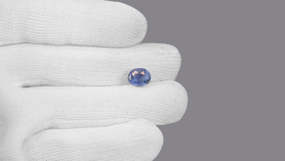 Natural Blue Sapphire 4.87 Carats / 5.35 Ratti