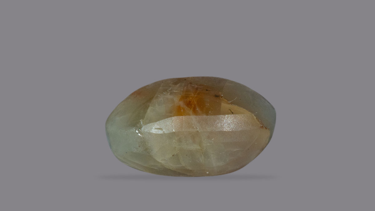 Cat's Eye (Lehsuniya) 5.90 Carats / 6.48 Ratti