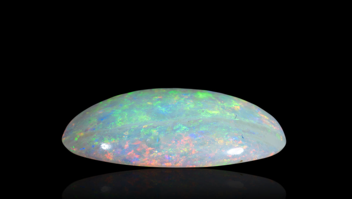 White Opal With Fire 5.80 Carats / 6.37 Ratti