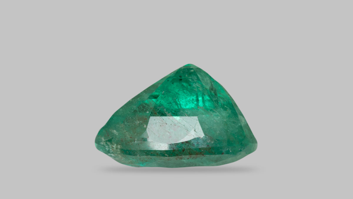 Zambian Emerald (Panna) 3.89 Carats / 4.27 Ratti