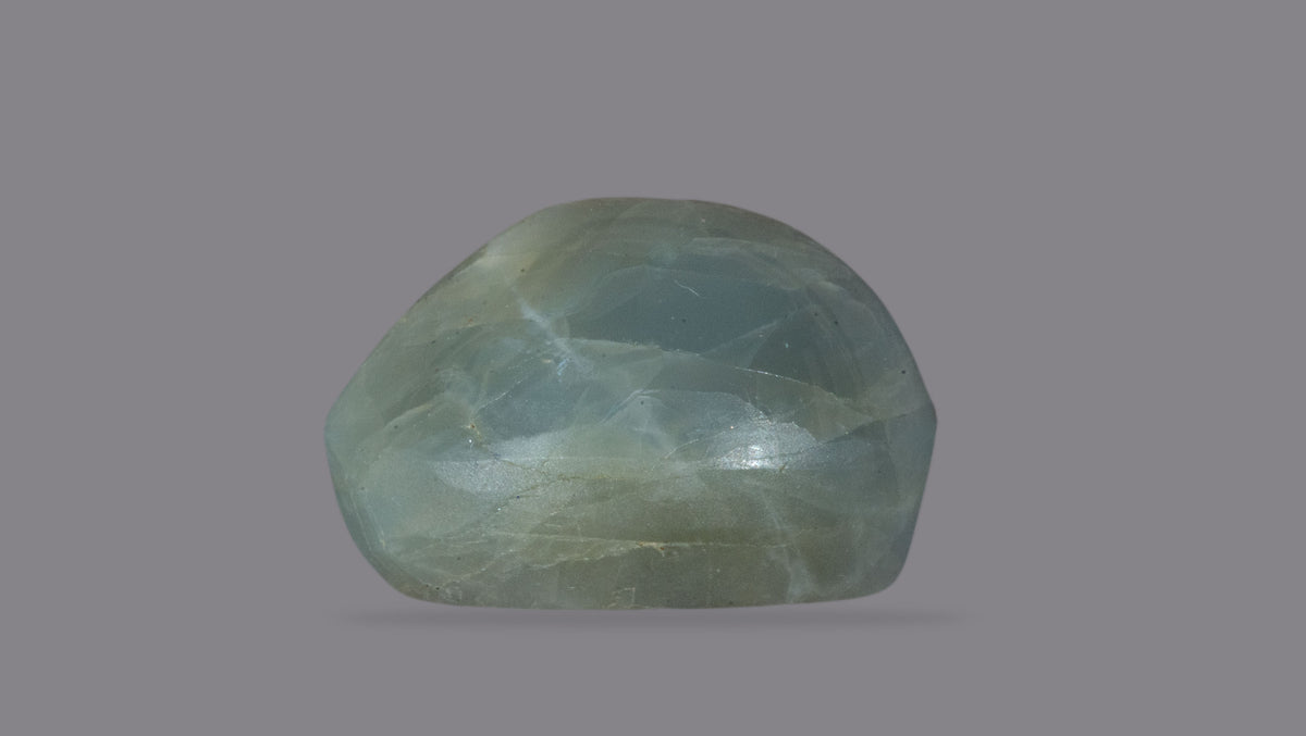 Cat's Eye (Lehsuniya) 12.65 Carats / 13.9 Ratti