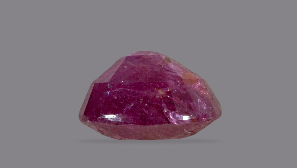Madagascar Ruby (Manik) 6.48 Carats / 7.12 Ratti