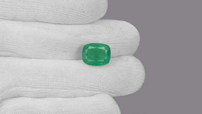 Zambian Emerald (Panna) 7.32 Carats / 8.04 Ratti