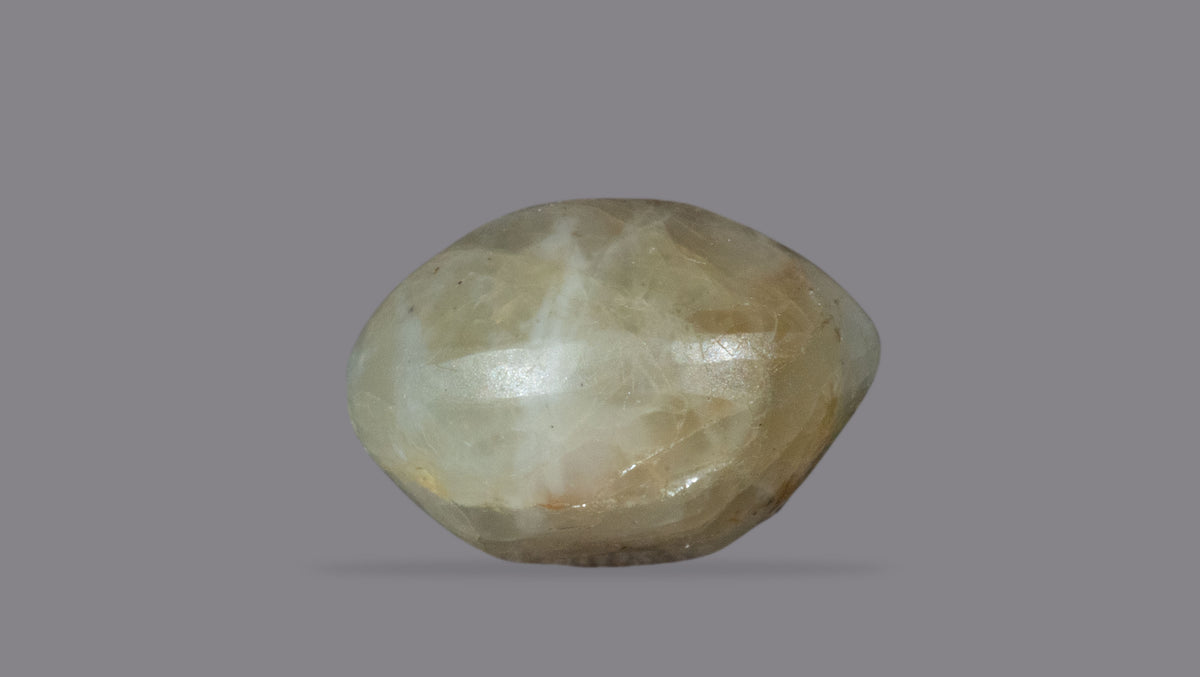 Cat's Eye (Lehsuniya) 4.52 Carats / 4.97 Ratti