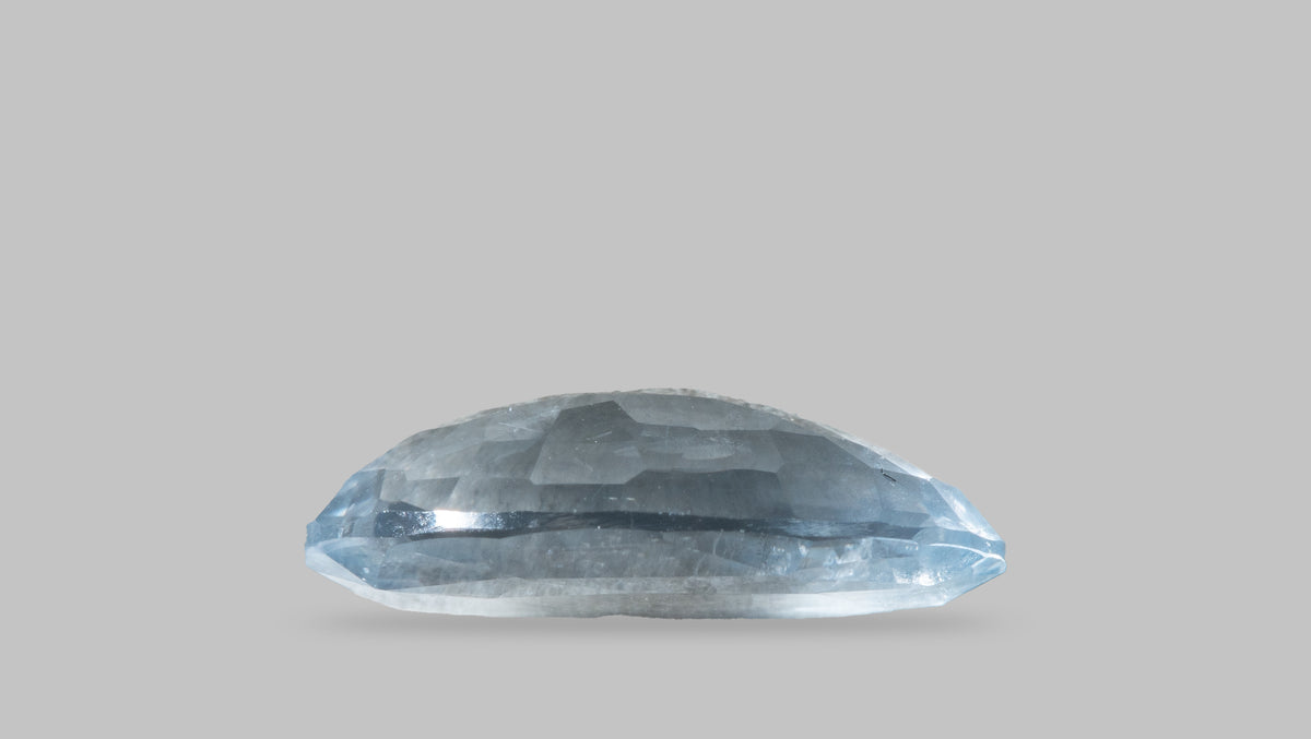 Natural Blue Sapphire 4.76 Carats / 5.23 Ratti