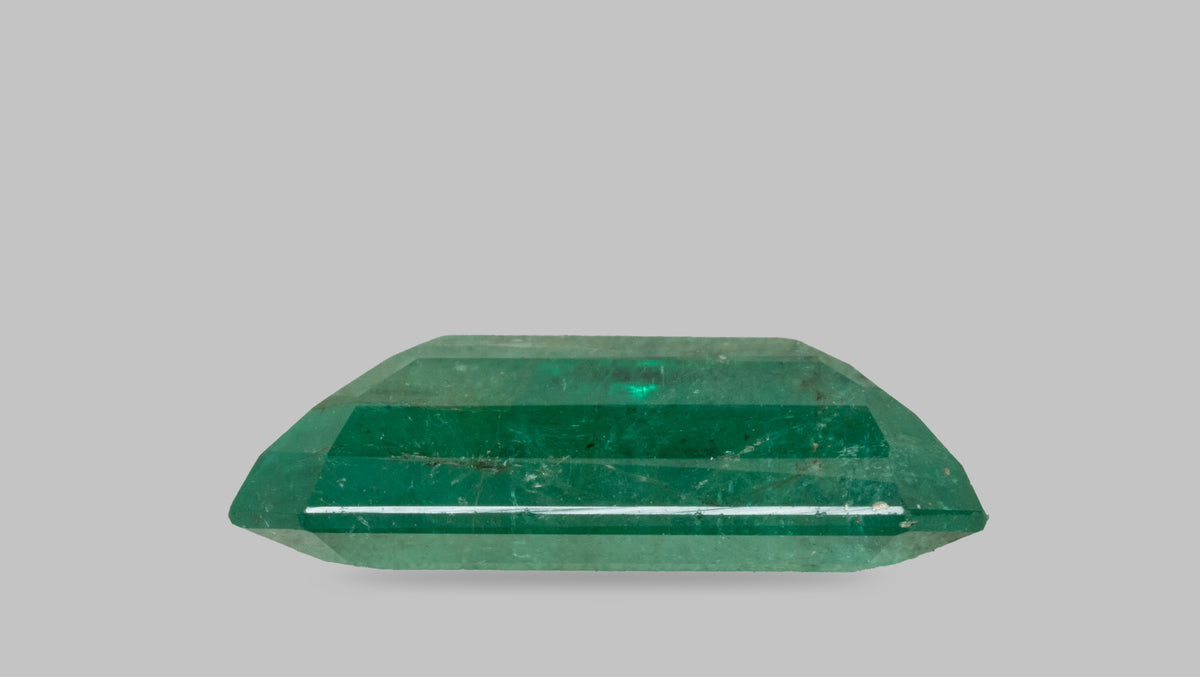 Zambian Emerald (Panna) 3.60 Carats / 3.96 Ratti