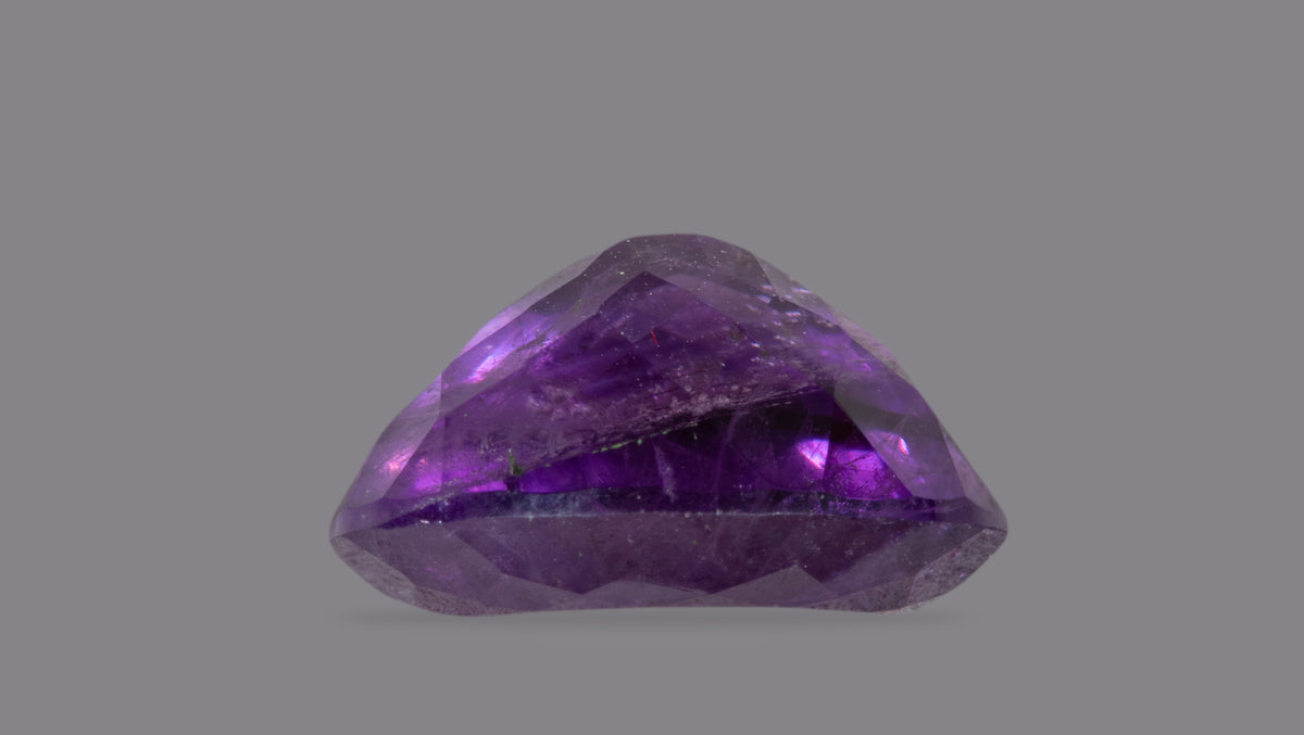 Natural Amethyst 6.94 Carats / 7.63 Ratti
