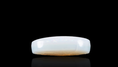 White Opal With Fire 13.60 Carats / 14.95 Ratti