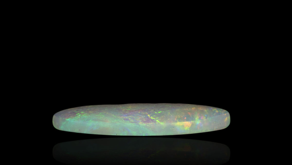 White Opal With Fire 2.91 Carats / 3.2 Ratti