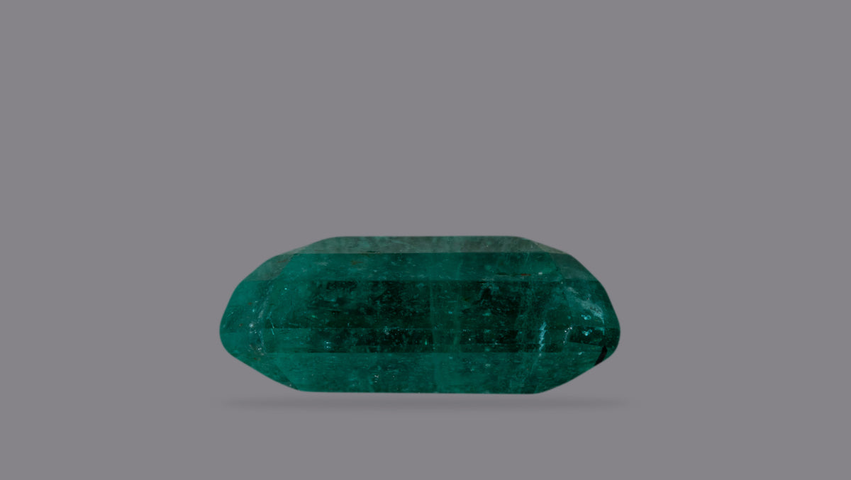 Zambian Emerald (Panna) 4.56 Carats / 5.01 Ratti