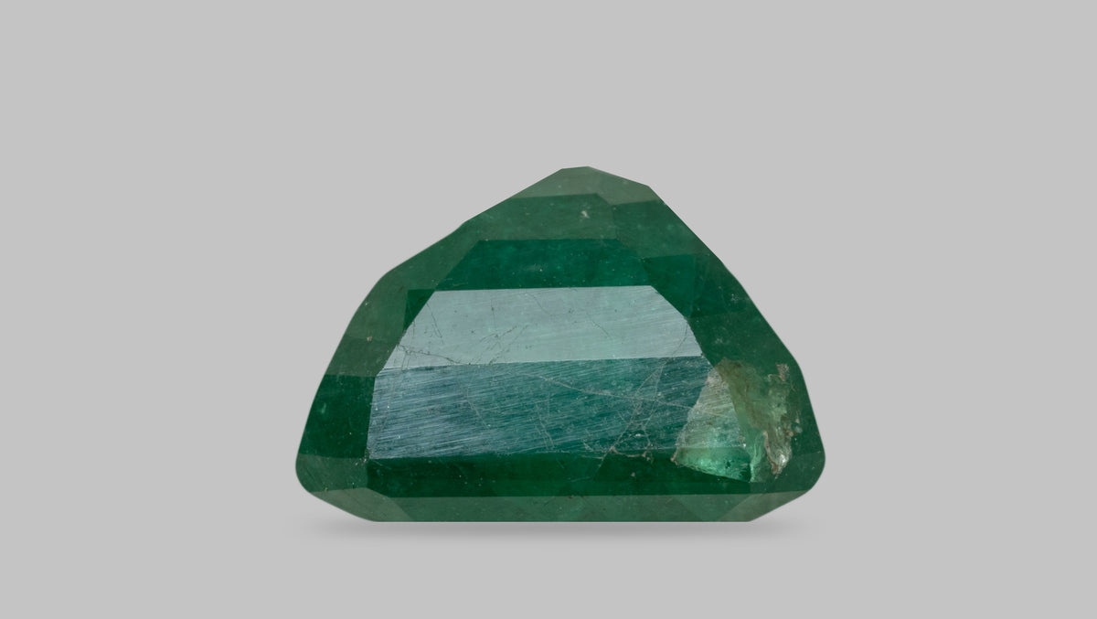 Zambian Emerald (Panna) 4.65 Carats / 5.11 Ratti