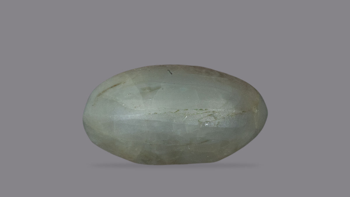 Cat's Eye (Lehsuniya) 5.73 Carats / 6.3 Ratti