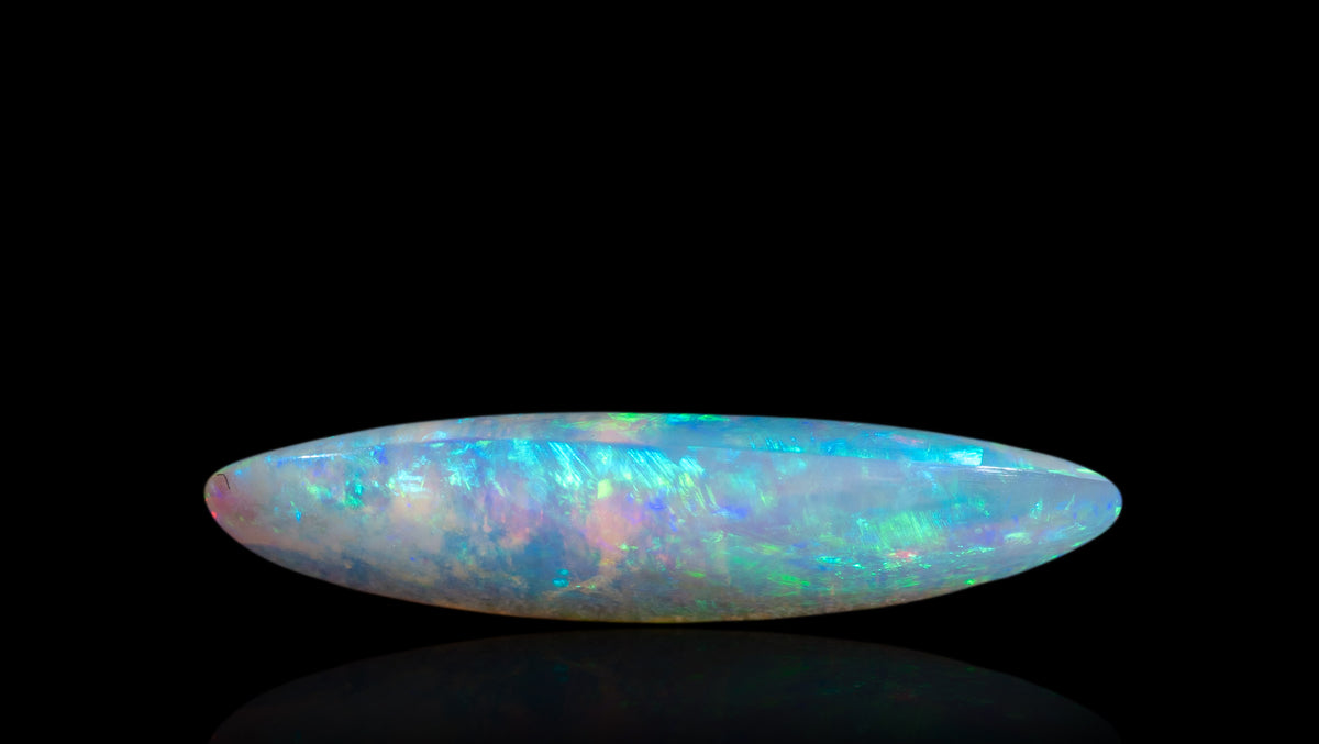 White Opal With Fire 3.31 Carats / 3.64 Ratti