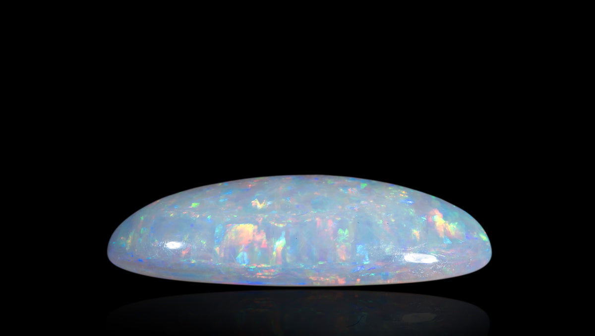White Opal With Fire 4.19 Carats / 4.6 Ratti
