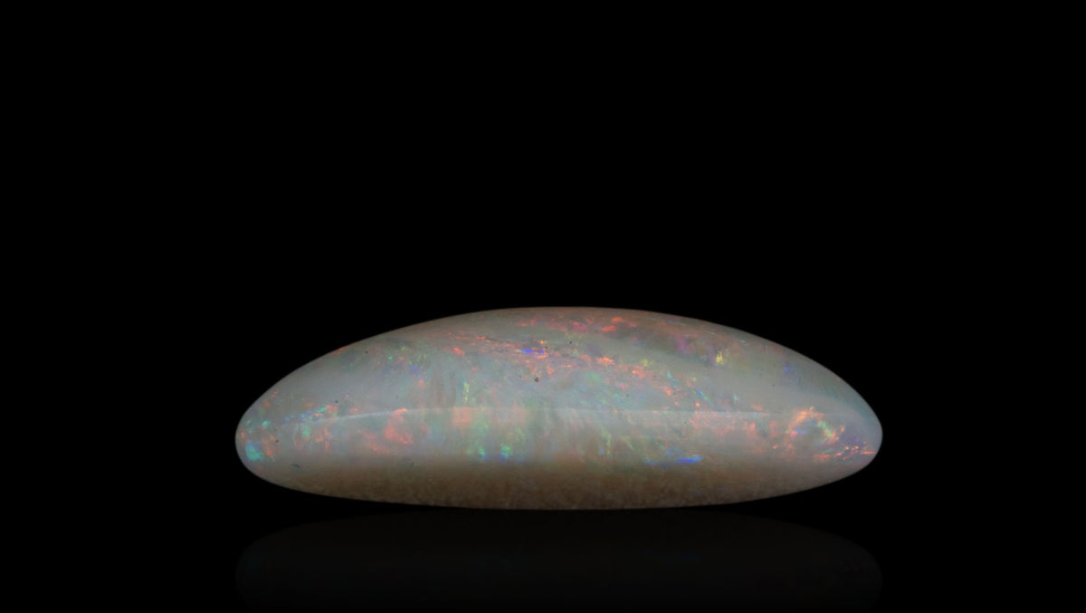 White Opal With Fire 6.09 Carats / 6.69 Ratti