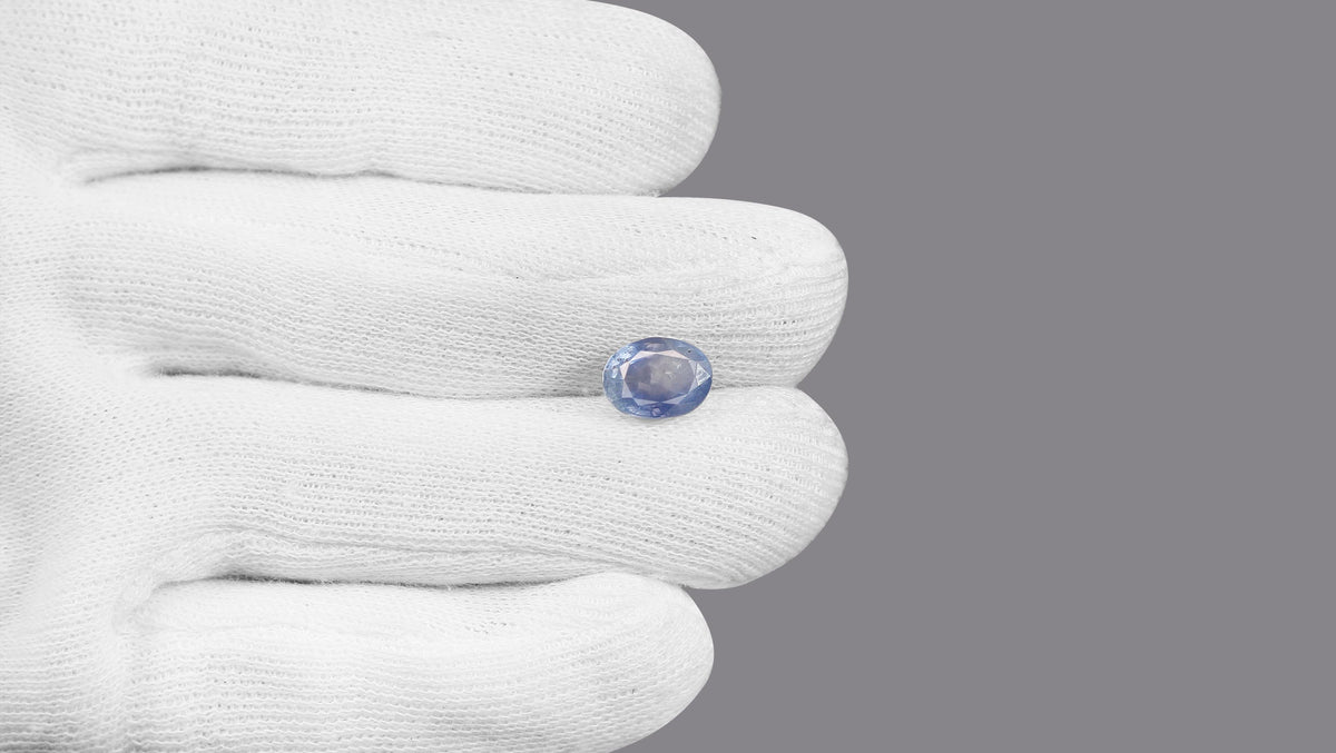 Natural Blue Sapphire 4.92 Carats / 5.41 Ratti