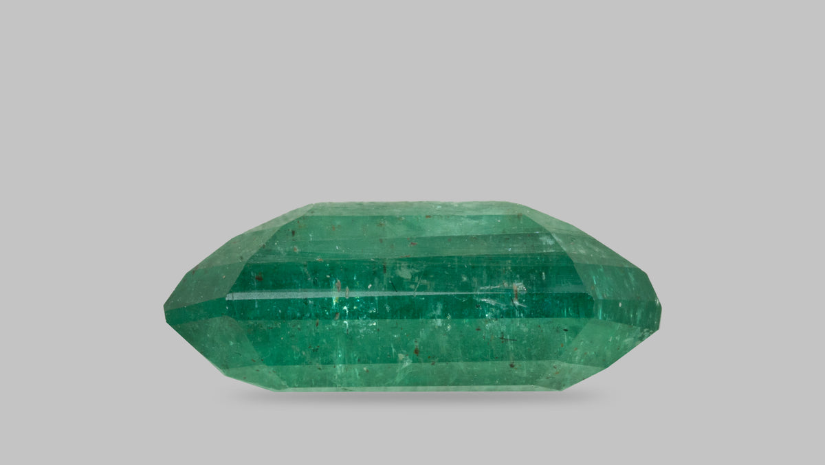 Zambian Emerald (Panna) 3.93 Carats / 4.32 Ratti