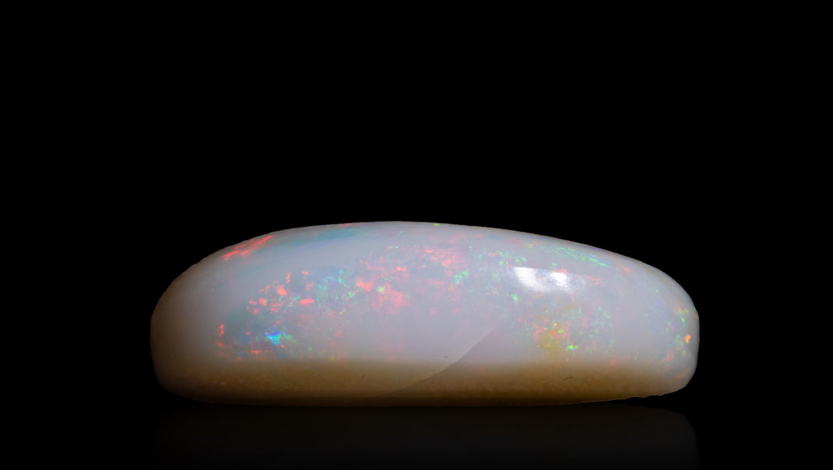 White Opal With Fire 12.71 Carats / 13.97 Ratti