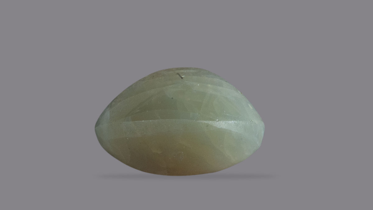 Cat's Eye (Lehsuniya) 3.97 Carats / 4.36 Ratti