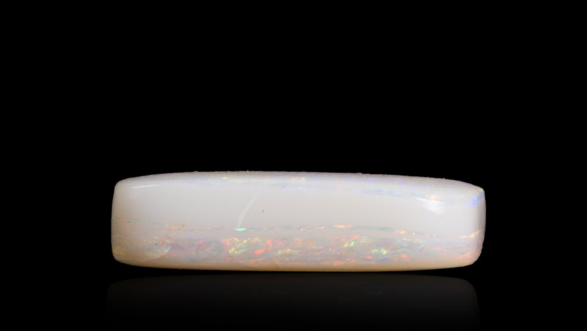 White Opal With Fire 10.53 Carats / 11.57 Ratti