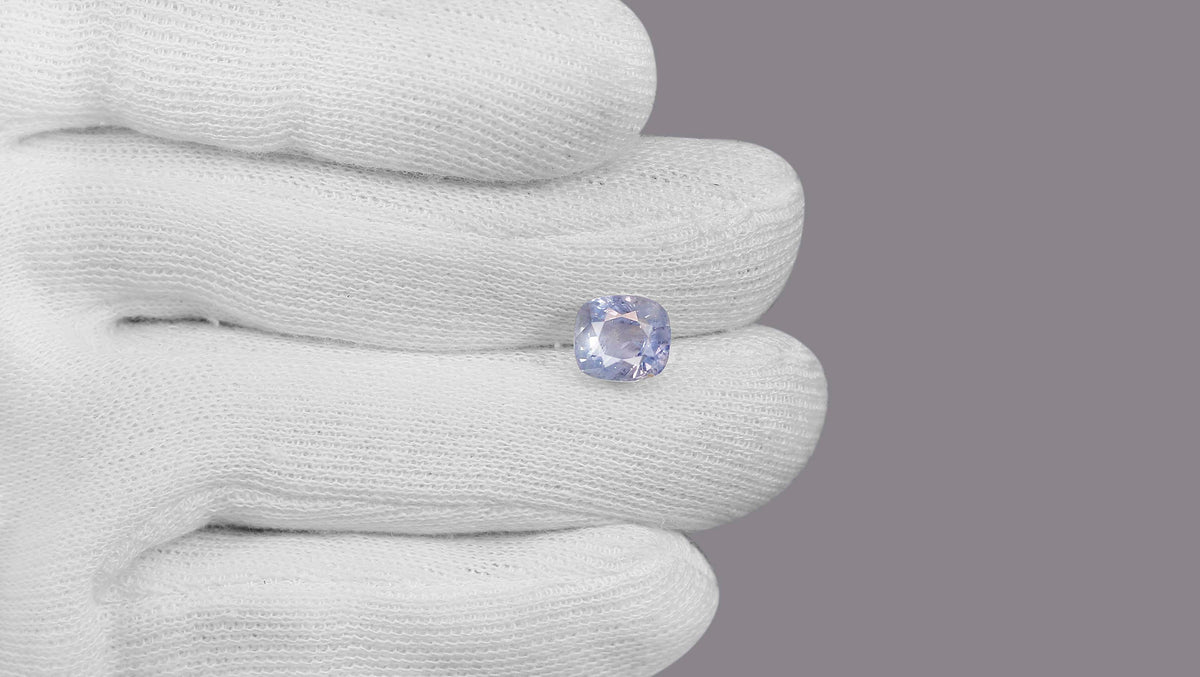 Natural Blue Sapphire 4.96 Carats / 5.45 Ratti