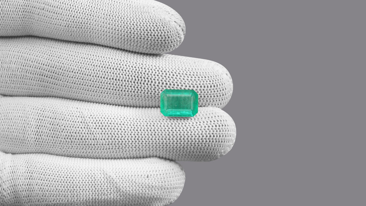 Zambian Emerald (Panna) 5.38 Carats / 5.91 Ratti